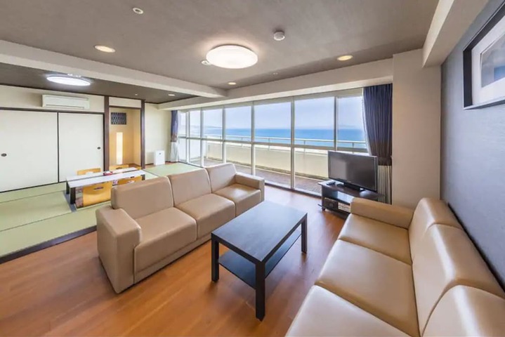 Room 7 of 49