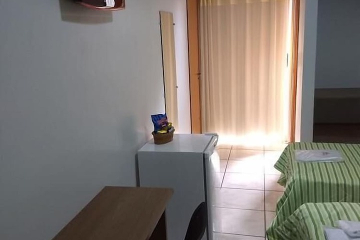 Room 12 of 39