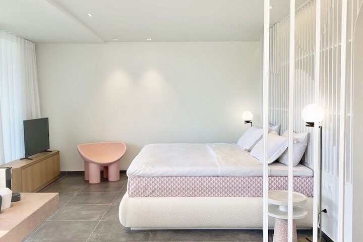 Room 45 of 95