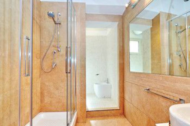Room 16 of 91