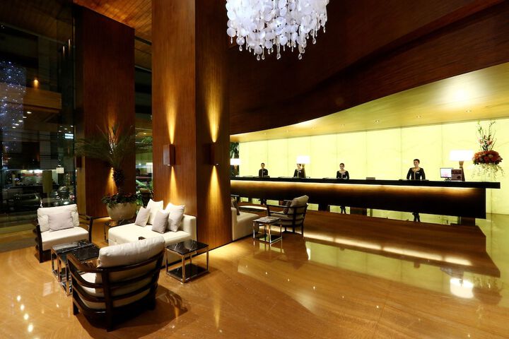 Entrance & Lobby