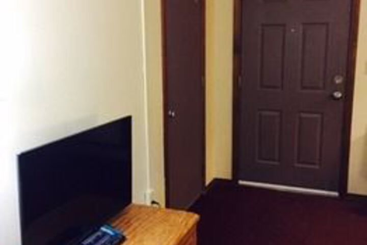 Room 10 of 26