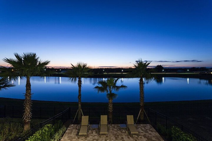 Pool 27 of 49