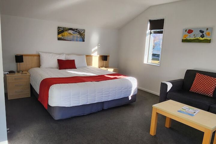 Room 12 of 63