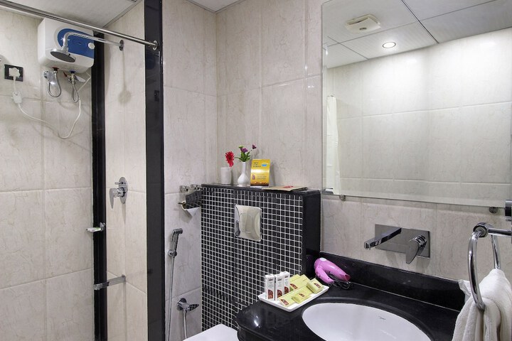 Room 8 of 14