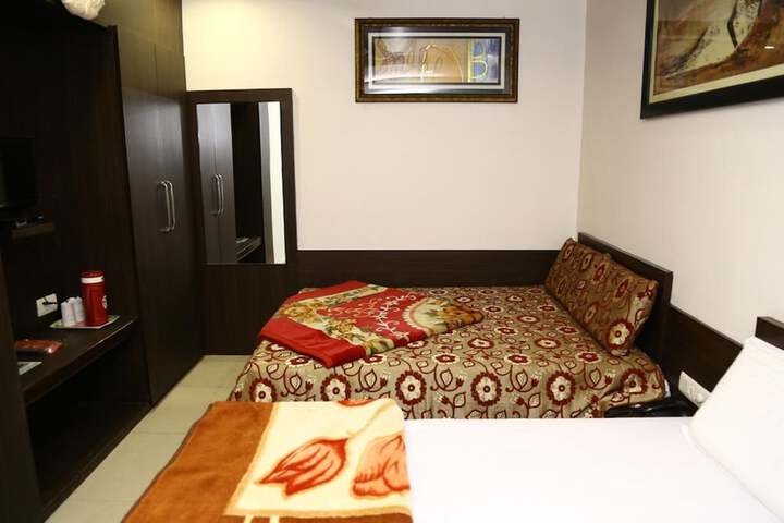 Room 7 of 31