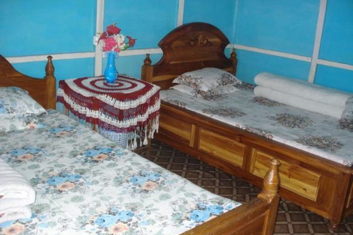 Room 10 of 13