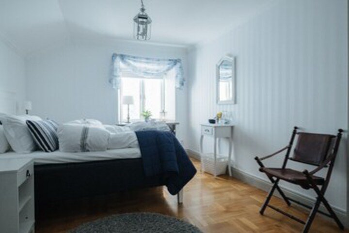 Room 76 of 115