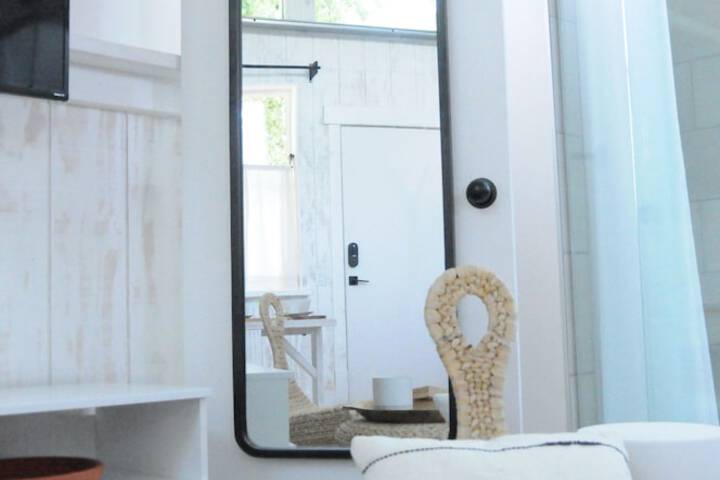Room 152 of 230