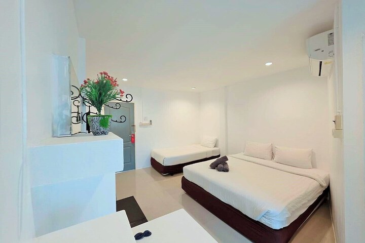 Room 30 of 57