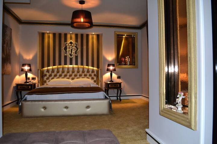 Room 9 of 59