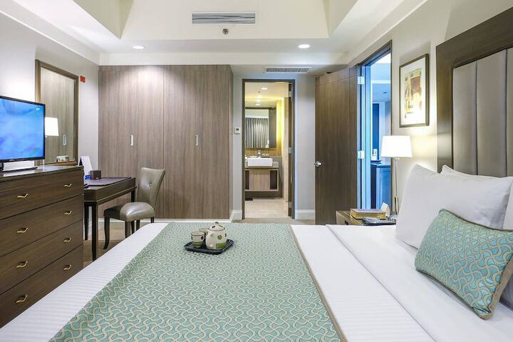 Room 15 of 51