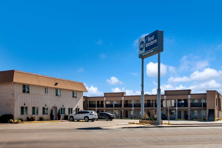 Hotel Entry
