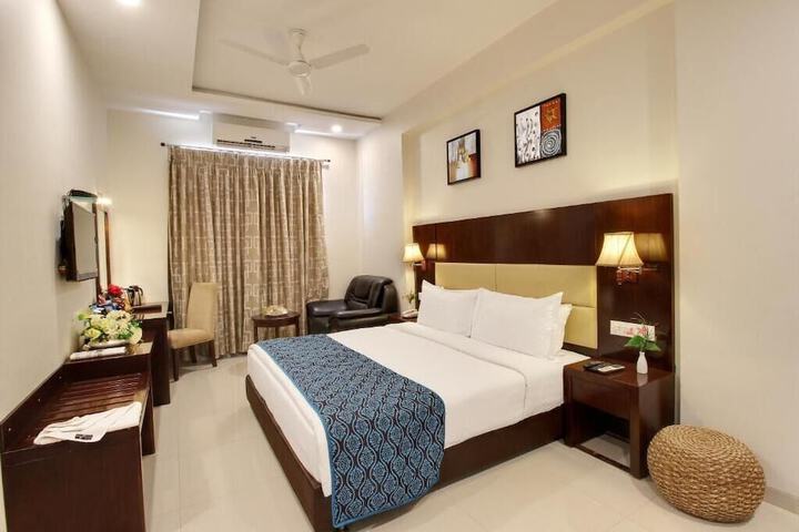 Room 30 of 54