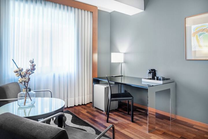 Room 21 of 42