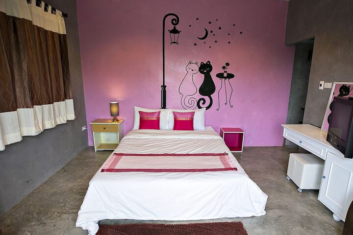 Room 9 of 38