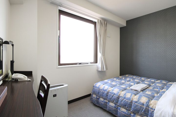 Room 5 of 15