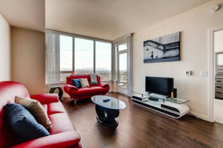 Exterior of Highrise 2 BR Prime Spectacular Views