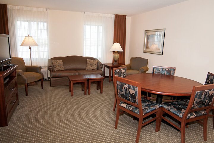 Suite with Kitchenette (8 of 17)