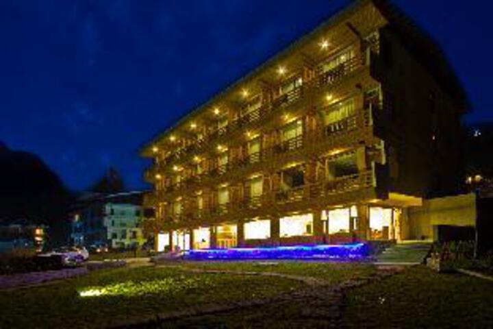 Hotel 8 of 18