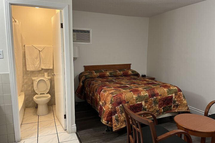 Room 13 of 29
