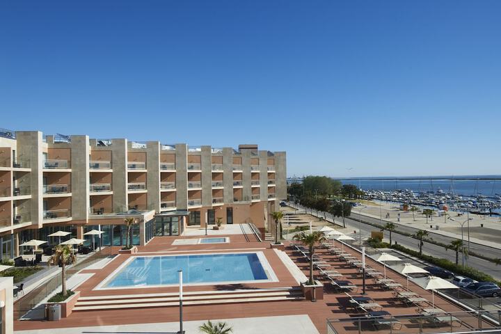 Hotel 56 of 63