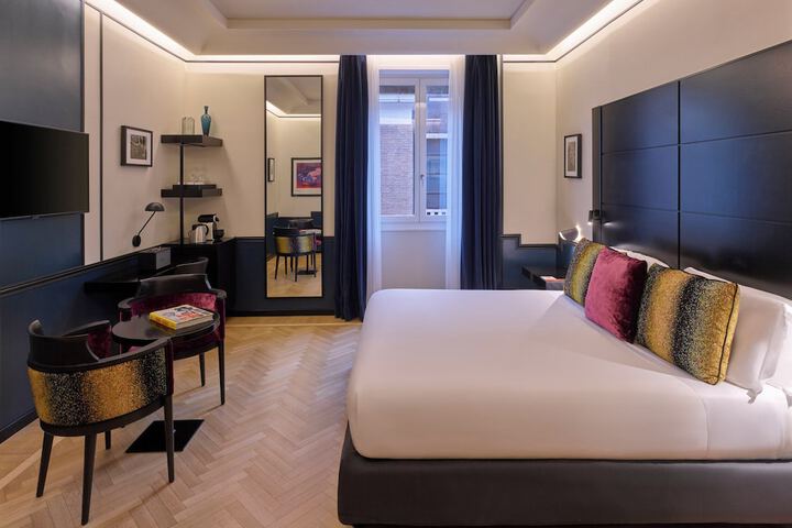 Room 33 of 84