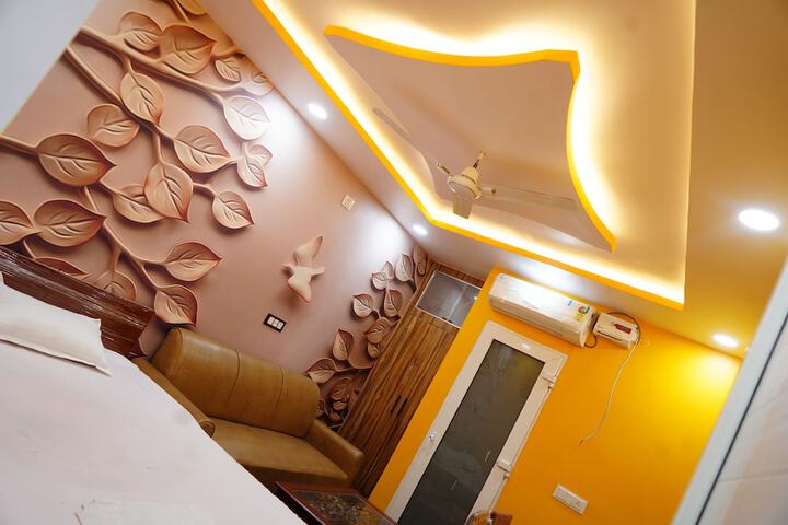Room 3 of 17