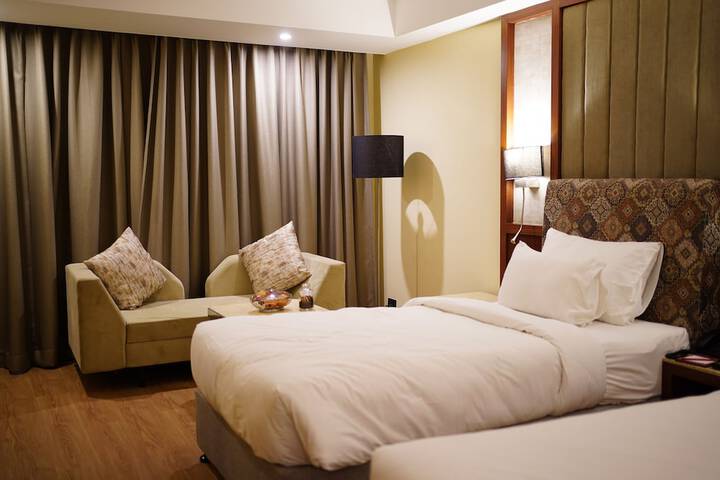 Room 27 of 50