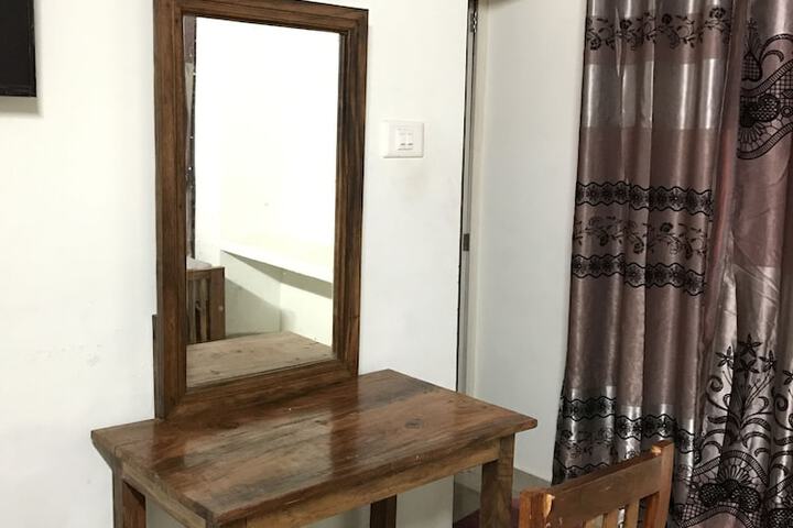Room 12 of 41