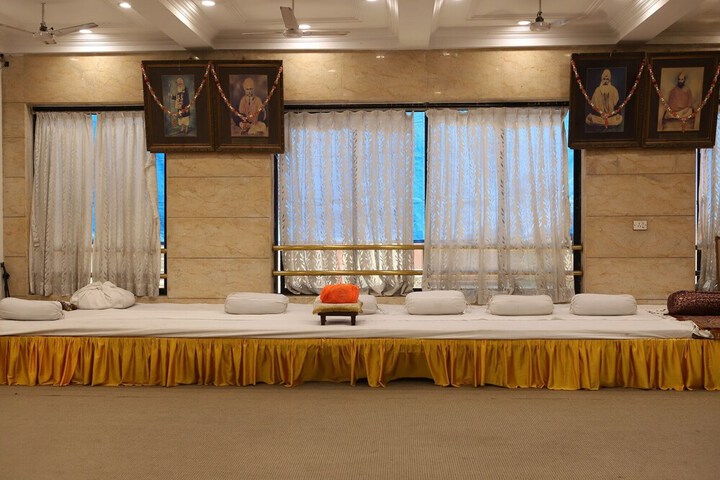 Ballroom/Hall 108 of 171