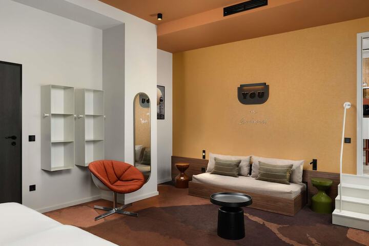 Room 56 of 170