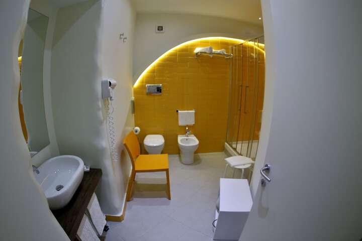 Room 28 of 54