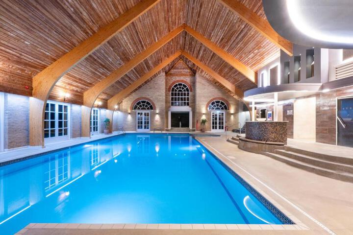 Pool 10 of 23