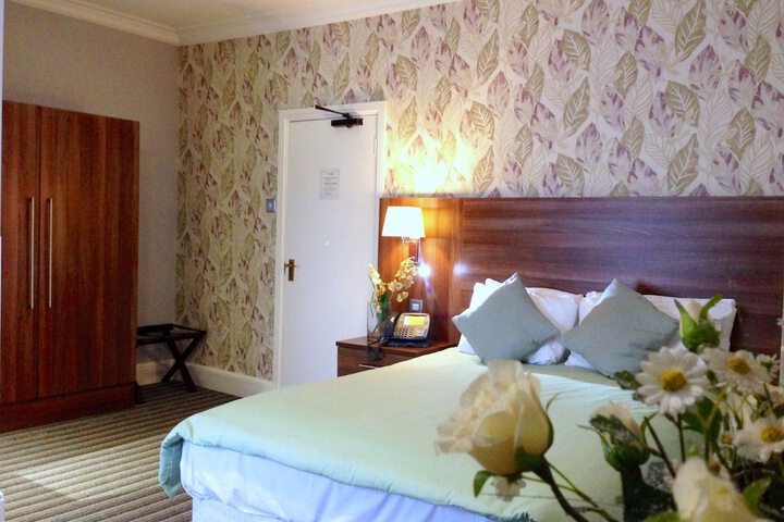 Room 14 of 35
