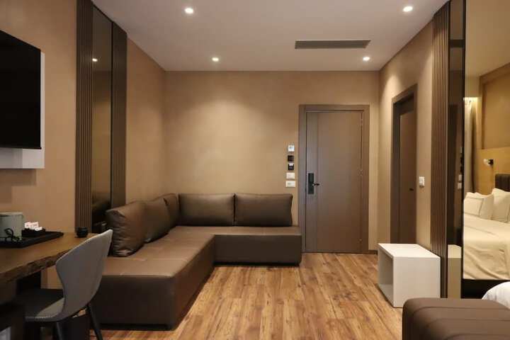 Room 69 of 112