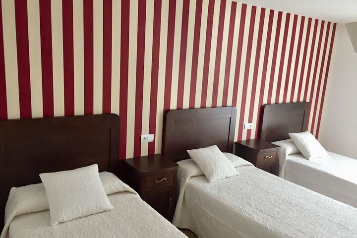 Room 12 of 50