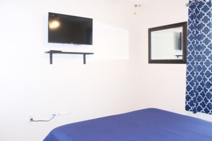 Room 104 of 118