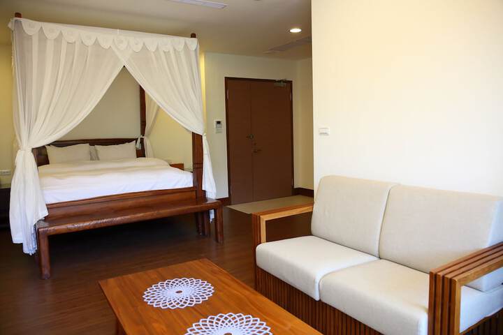 Room 10 of 50