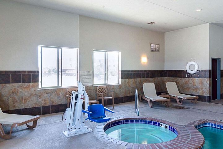 Hotel with Pool