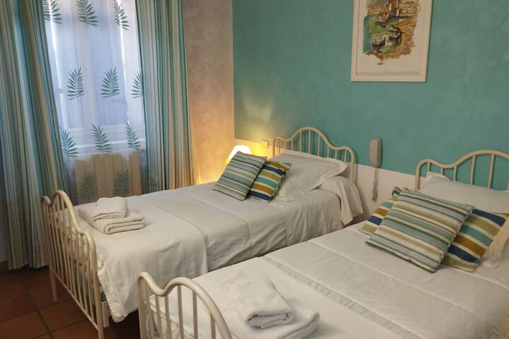 Room 28 of 73