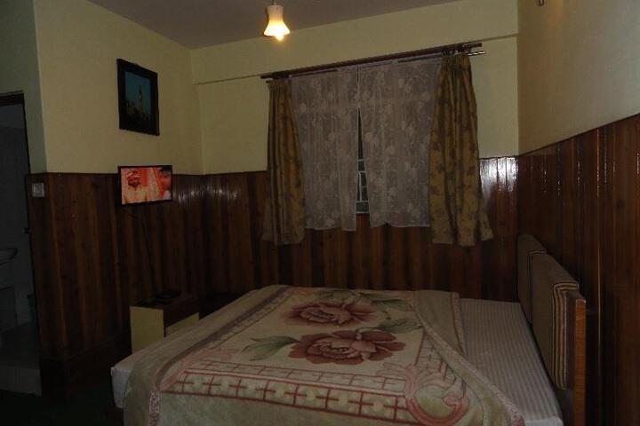 Room 3 of 5