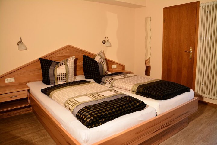Room 8 of 44