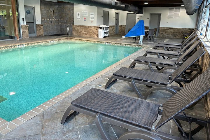 Pool 52 of 87