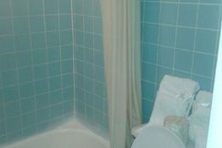 Room 2 of 25