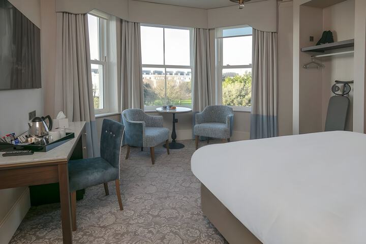Room 16 of 192