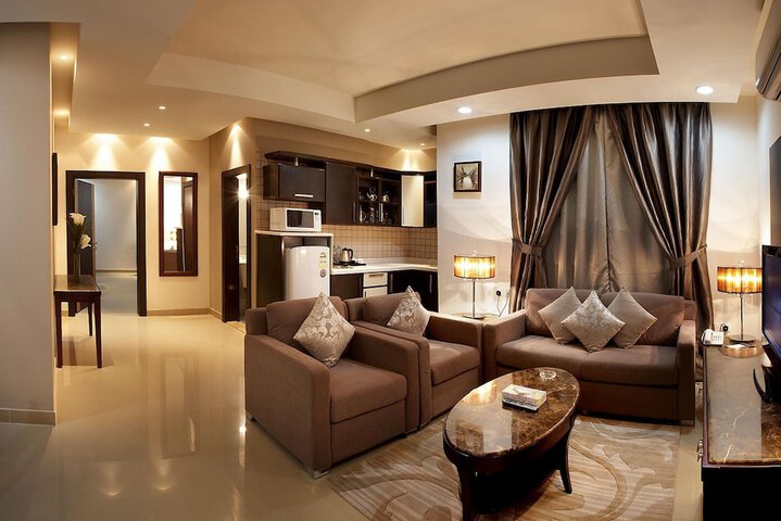 Room 20 of 33