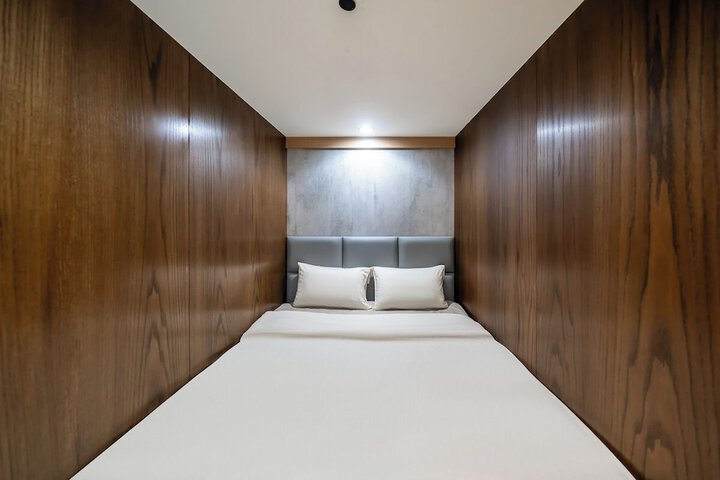 Room 5 of 17