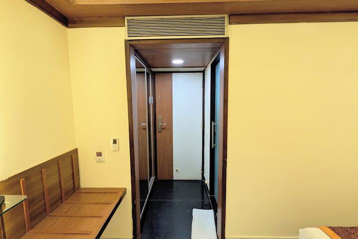 Room 74 of 184
