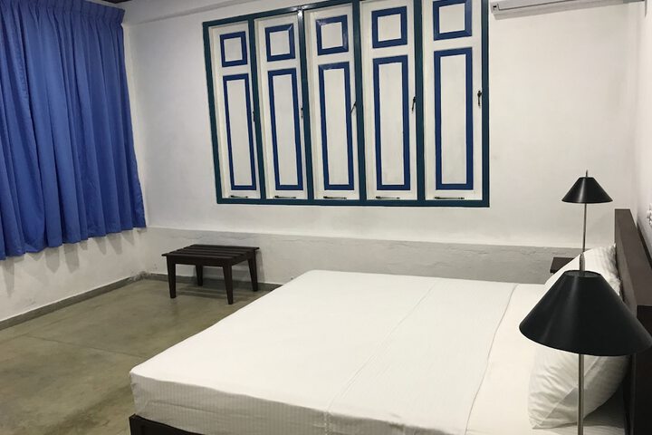 Room 6 of 26